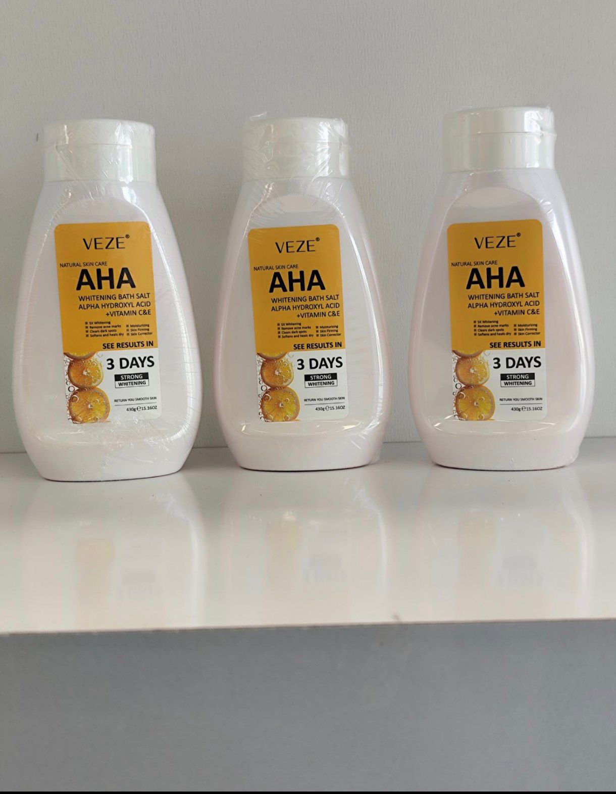 نمک بدن AHA💛 -----------------------------  💎 از بین برنده دون مرغی 💎 از بین برنده سلول مرده پوست 💎 رفع تیرگی زیر بغل و کشاله ران و بیکینی 💎 از بین برنده جای جوش بعد از شیو 💎 از بین برنده تیرگی و کدری پوست